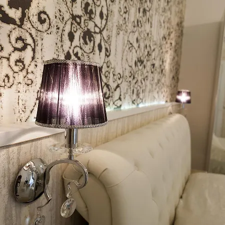 La Dimora Del Marchese Bed & Breakfast 3*